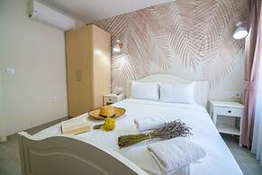 Lutro Otel