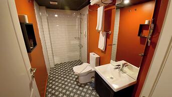 Think Hotel