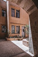 Azade Chania