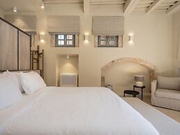 Azade Chania