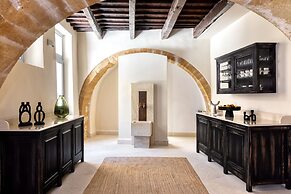 Azade Chania