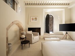 Azade Chania