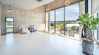 Jeju Themoon Poolvilla