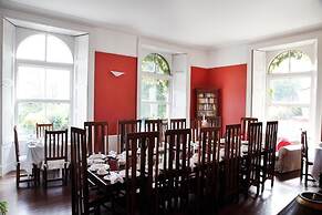 Barnabrow House
