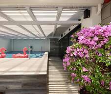 Flamingo Hotel