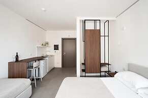 Alkamuri Posh Hotel Spa 107 Jacuzzi Suite