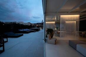 Alkamuri Posh Hotel Spa 107 Jacuzzi Suite