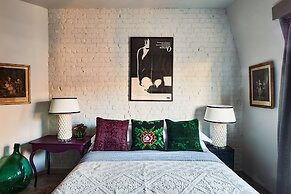 Charming 2-bedroom Home & Garden