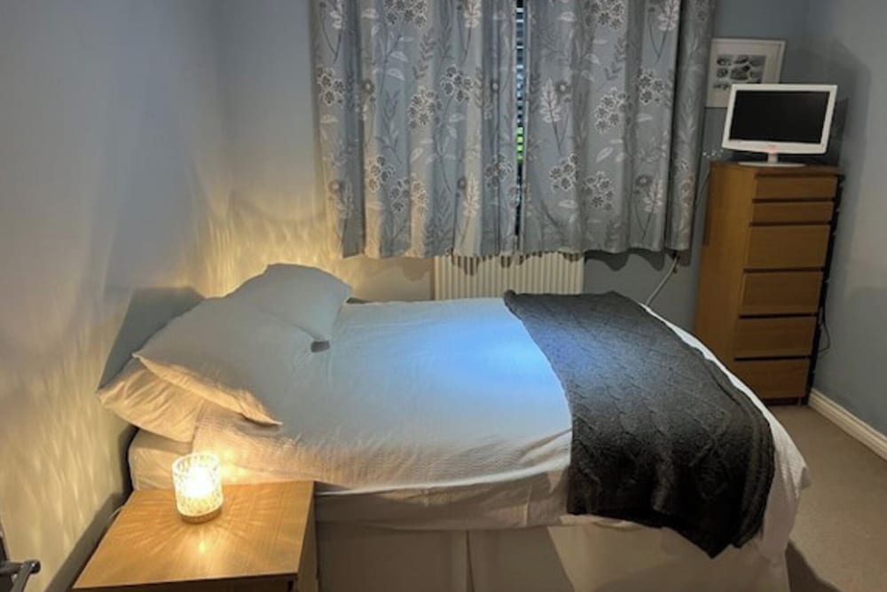 1 Bedroom Apartment Sleeps 2 - Tv