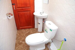 Kampala - Apartment - Sleeps 4 - Parking