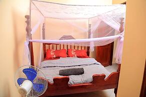 Kampala - Apartment - Sleeps 4 - Parking