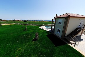 Antonios Village