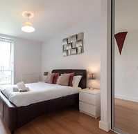 Impeccable 2-bed Apartment in Reading