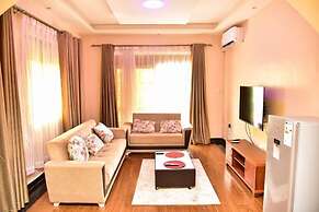 Four Vins Hotel & Apartments