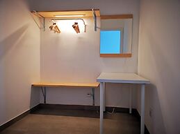 Private Couple Room On Caparica Poshtel