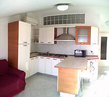 Emerald Apartment With Sea View