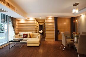 2B - 2 Bedrooms and 2 Bathrooms Located Downtown Apartment With Shared