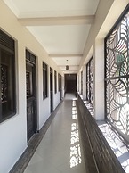 Stusky Lark Mini Hotel Seeta