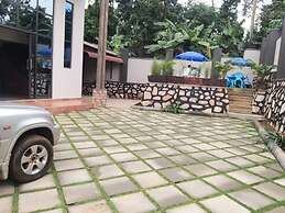 Stusky Lark Mini Hotel Seeta