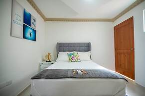 Room-central 1bd and Bth With Common Pic