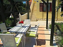 Nearby Beach, Modern Apartment Arena