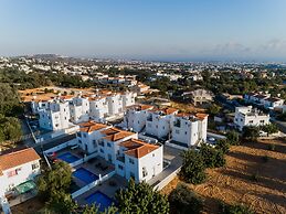 Sanders White Mountains - Bright Villa With Pool