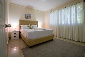 Fully Equipped 2br Apt-dt5mins To The Beach