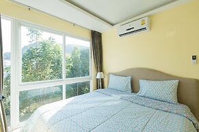 6-35 - 3 Bdr Condo With Balcony and Shared Pool
