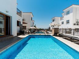 Sanders White Mountains - Ideal Villa With Pool