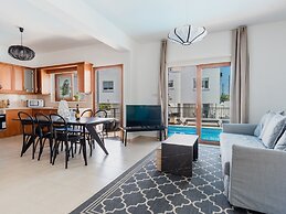 Sanders White Mountains - Ideal Villa With Pool