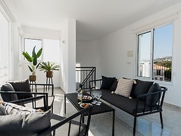 Sanders White Mountains - Lovely villa With Pool