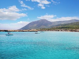 Sanders White Mountains - Charming Villa With Pool