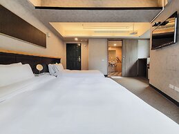 CHECK inn Express Taichung Feng Chia