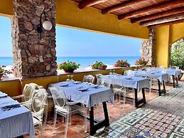 Aeneas' Landing Resort