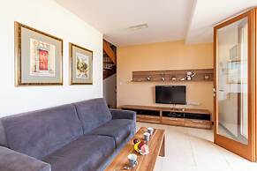 Harbour Views Gozitan Villa + Shared Pool