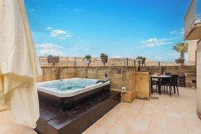 Harbour Views Gozitan Villa + Shared Pool