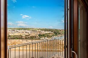 Harbour Views Gozitan Villa + Shared Pool