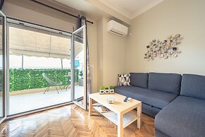 Supreme Suite with balcony by Cloudkeys