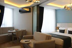 GARLON RESIDENCE