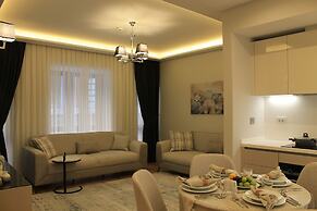GARLON RESIDENCE