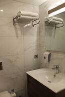 GARLON RESIDENCE