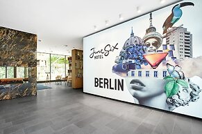 June Six Berlin City West