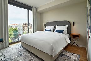 June Six Berlin City West