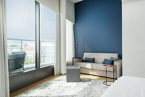 June Six Berlin City West
