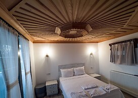 Beacon Hill Suites