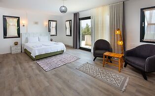 Beacon Hill Suites