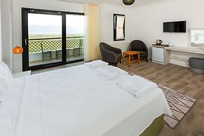 Beacon Hill Suites