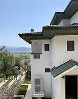 Beacon Hill Suites
