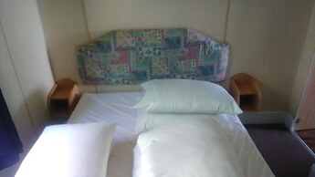 River Views Dog Friendly Caravan 3 Bedrooms