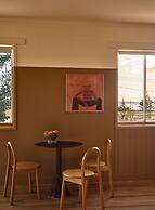 The Isla & Casita Motel